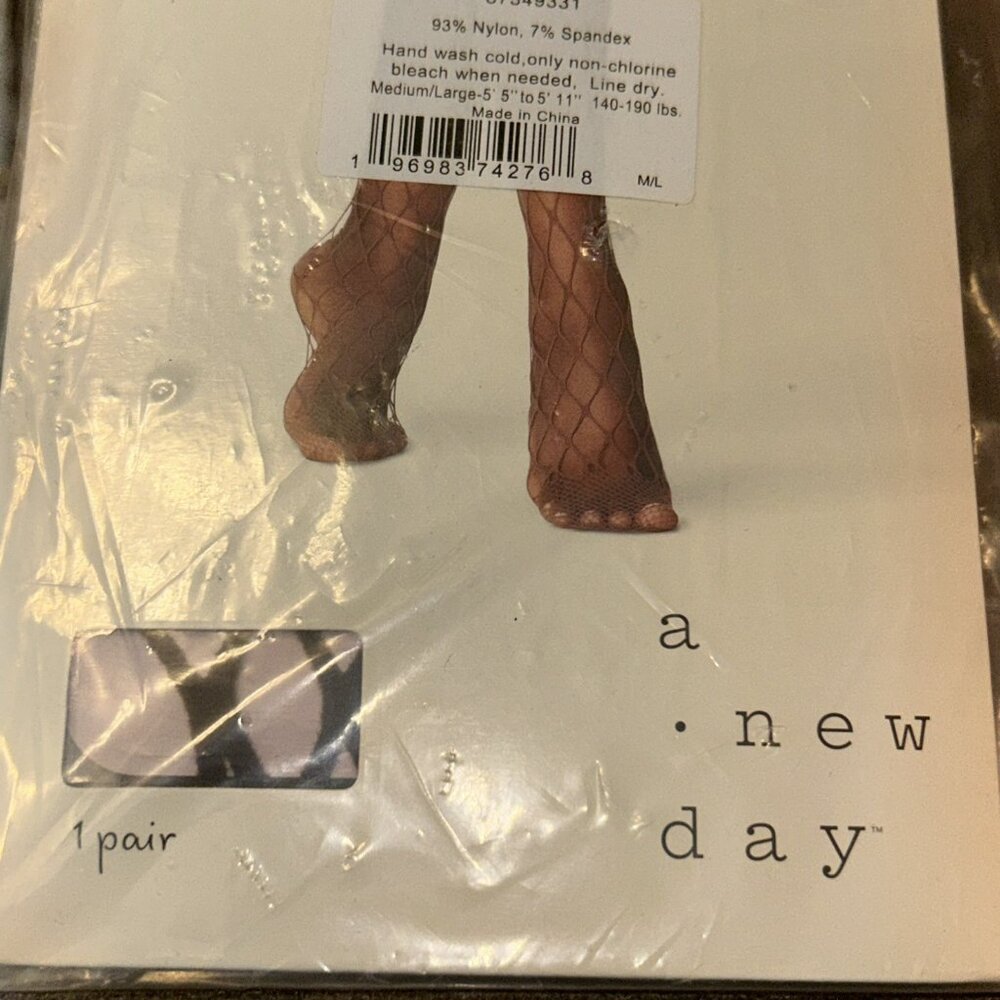 NIP A New Day Cocoa Fishnet Fashion Tights Pantyhose Womens Size M / L - Picture 3 of 5